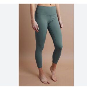 New SAVVI Leggings High Rise  Waist Medium Green